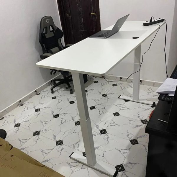 Sit-Stand Desk 1.6mtr + Furgle Game Chair - Image 16